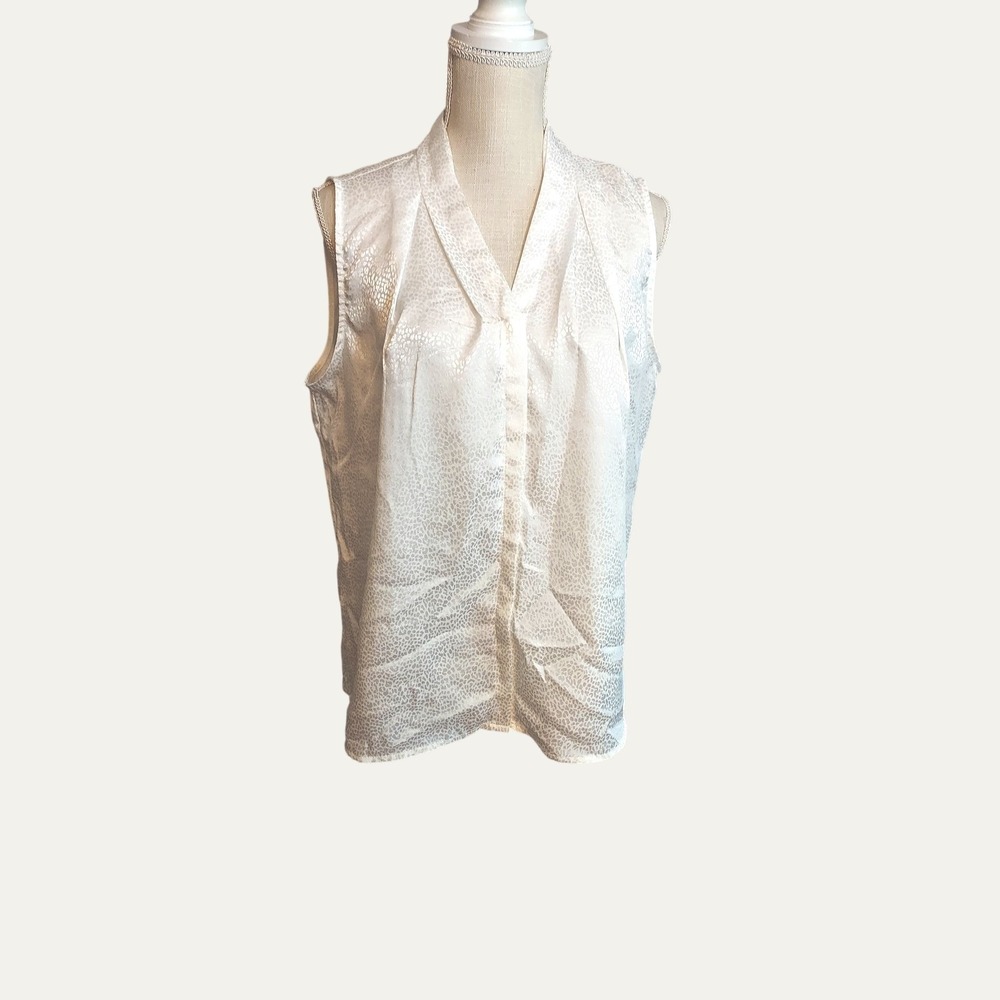 Faith & Zoe Blouse Womens Large White Sleeveless V-Neck Animal Print Satin Shell